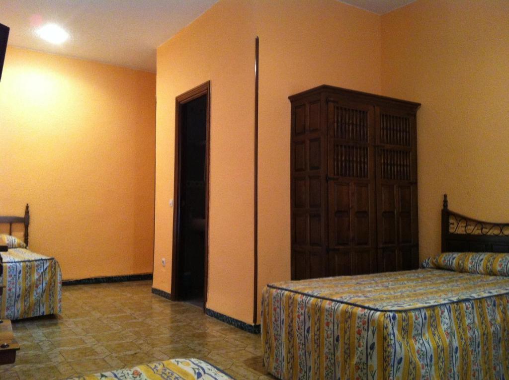 Hostal Paracuellos Paracuellos de Jarama Extérieur photo