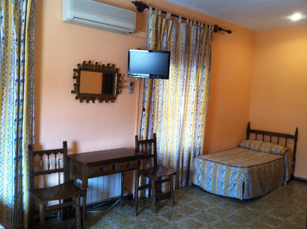 Hostal Paracuellos Paracuellos de Jarama Extérieur photo